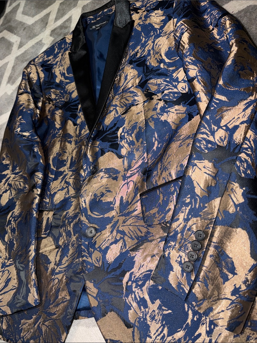 Men’s 42R jacquard INC blazer - worn once - Picture 2 of 5